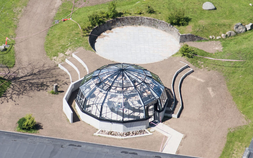 Multi-faceted glass dome